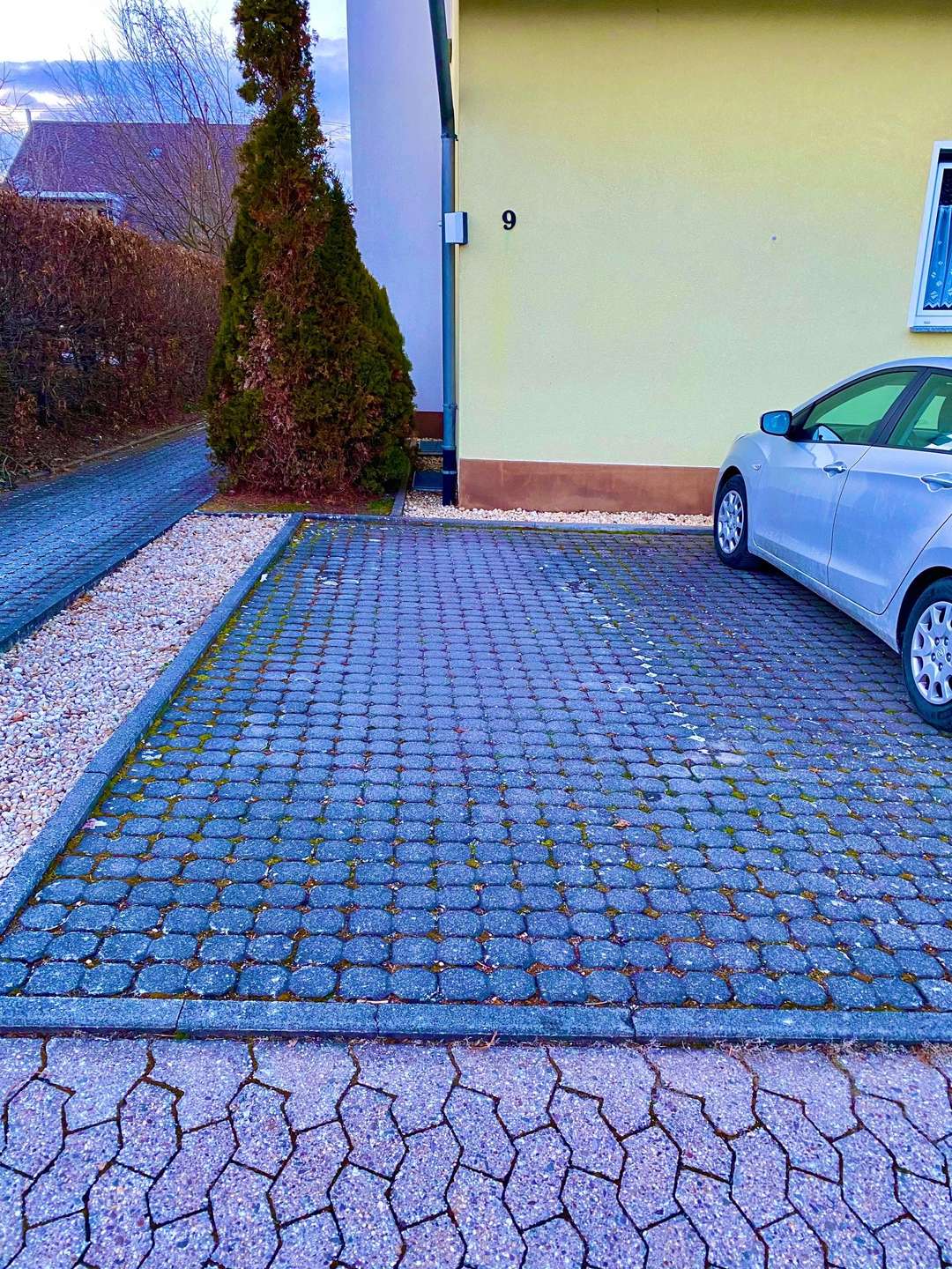 Helle bezahlbare Obergeschosswohnung im sch&ouml;nen Stadtteil Alzheim gelegen